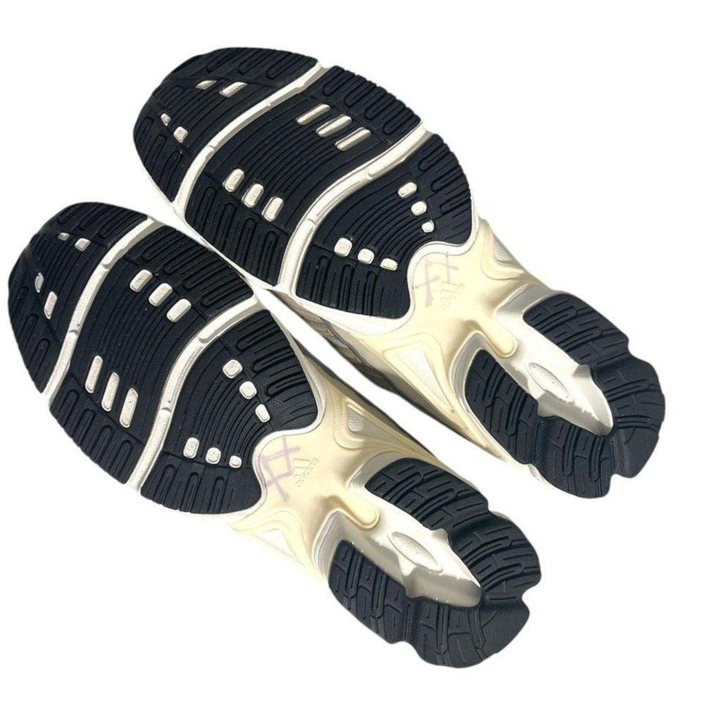 Adidas OZWEEGO Pro Shoes Men's 11.5 US‎ - Picture 6 of 8